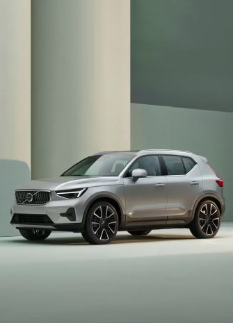 VOLVO XC40 T2 (VN Renting)