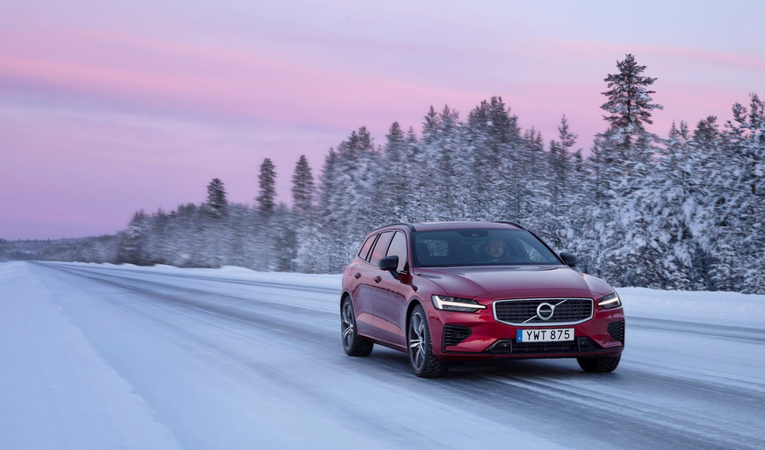 Exploramos los detalles, características distintivas y la historia detrás del coche berlina. Y veremos los diferentes modelos de Volvo berlina que existen.