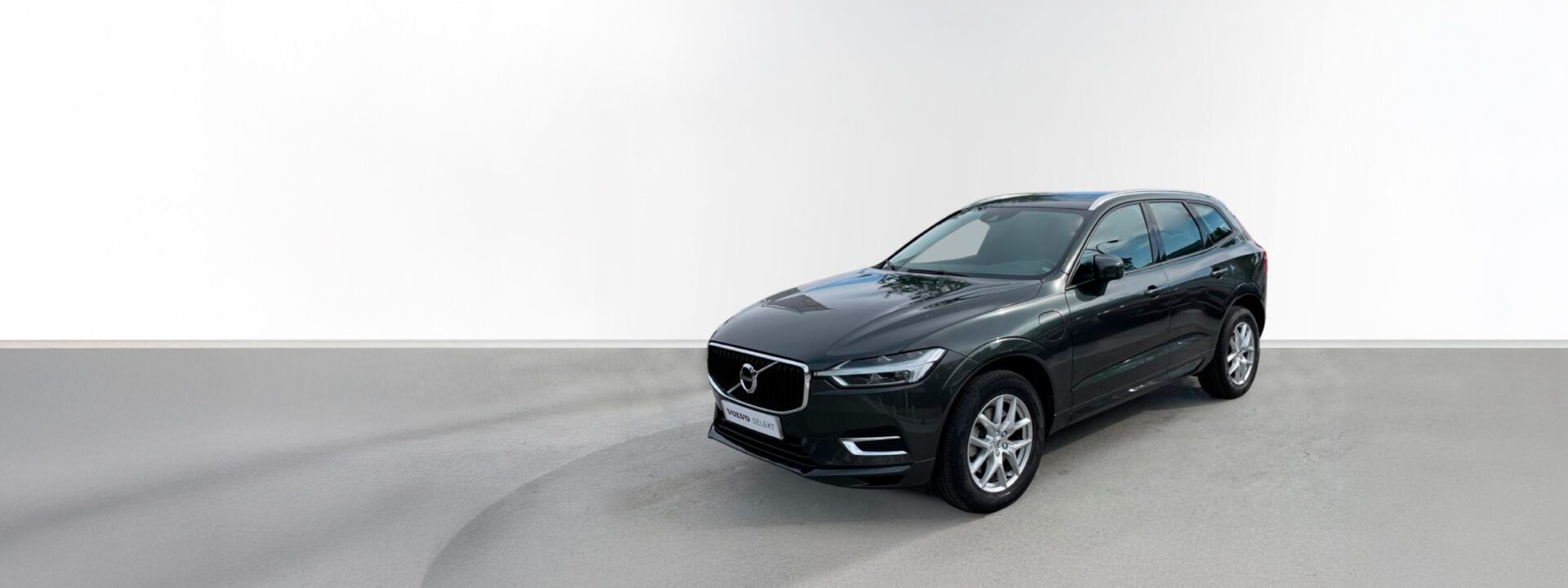 Volvo XC60 2.0 T8 AWD Momentum Auto