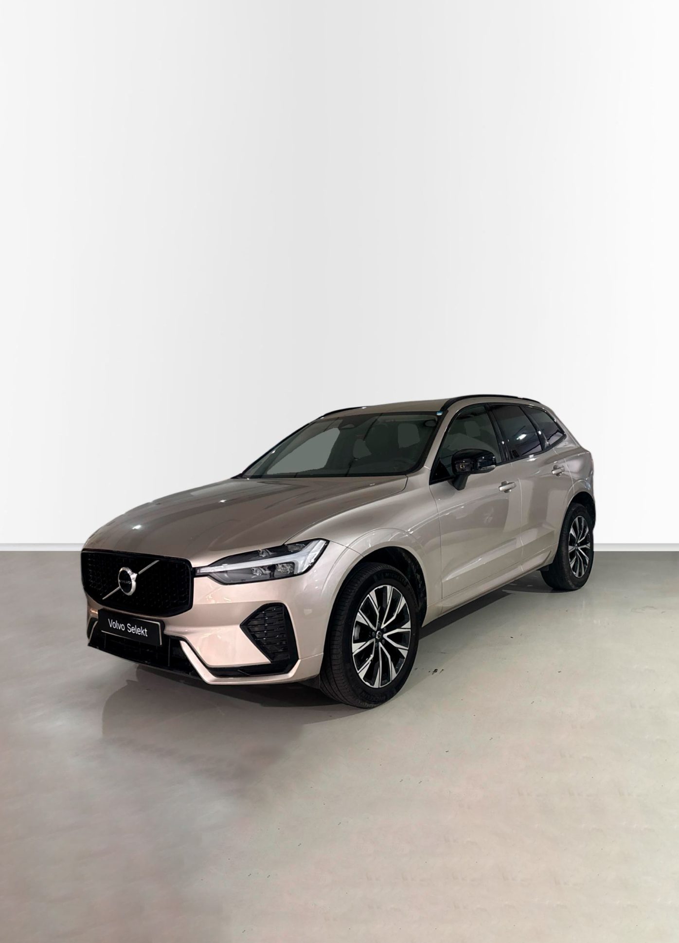 Volvo XC60 2.0 B5 G AWD Plus Dark Auto