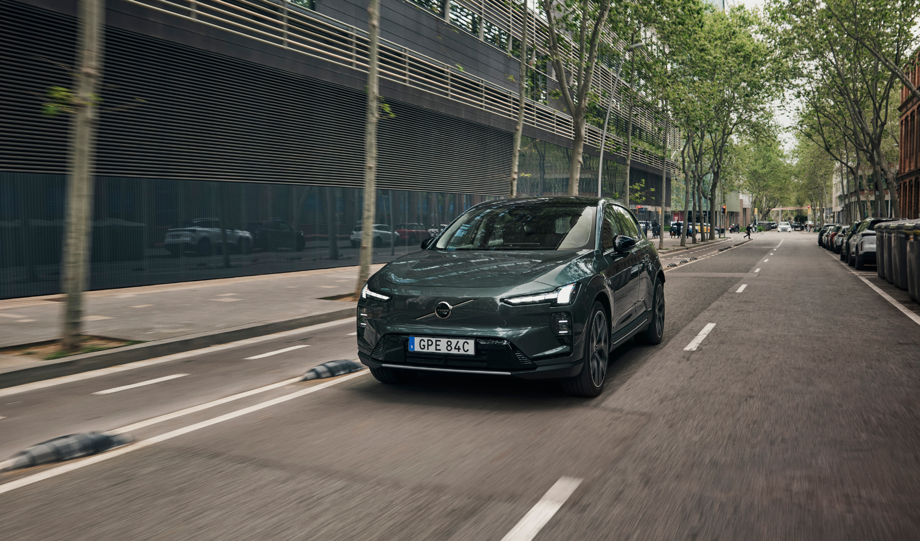 Descubre el nuevo Volvo EX60 en Battinver: SUV 100% eléctrico con más de 810 km de autonomía, Google Gemini nativo y la máxima seguridad para tus escapadas.